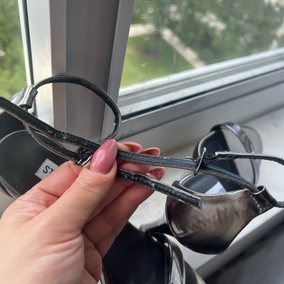 Steve Madden metallic stecy strappy sandals - Picture 5 of 7